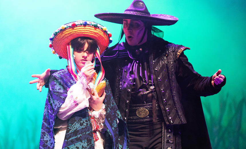 Однажды в Мексике (Кукурузный человечек)